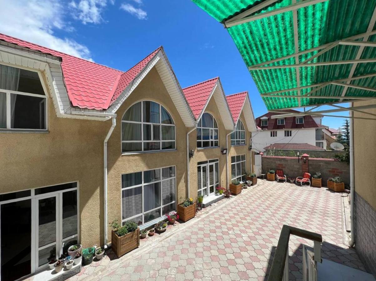 Tan Nuru Guest House Гостевой Дом Тан Нуру Cholponata Buitenkant foto