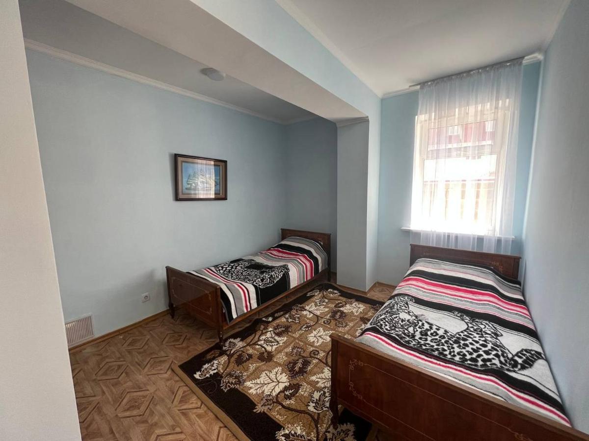 Tan Nuru Guest House Гостевой Дом Тан Нуру Cholponata Buitenkant foto