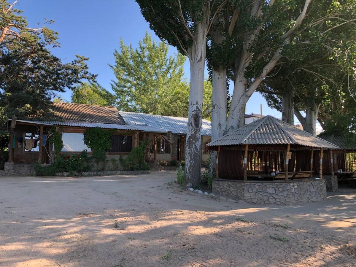 Tan Nuru Guest House Гостевой Дом Тан Нуру Cholponata Buitenkant foto